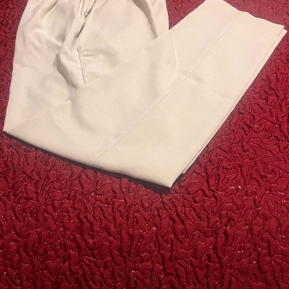 Petite Woman  Cream Pants